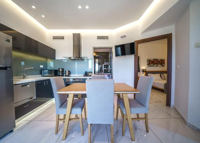 Elysian Apartment Hersonissos (Crete)